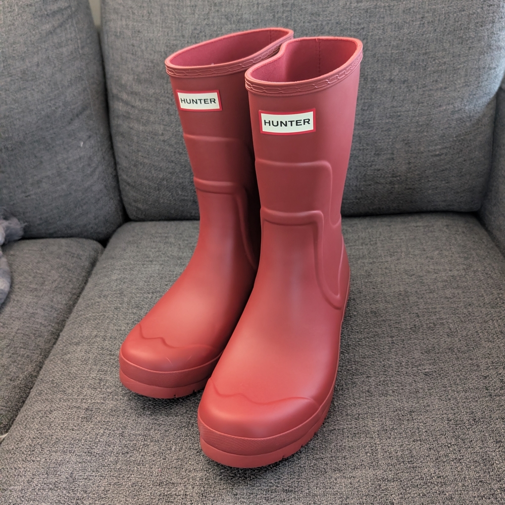 Hunter Women's Mid-Calf Rain Boots in Red